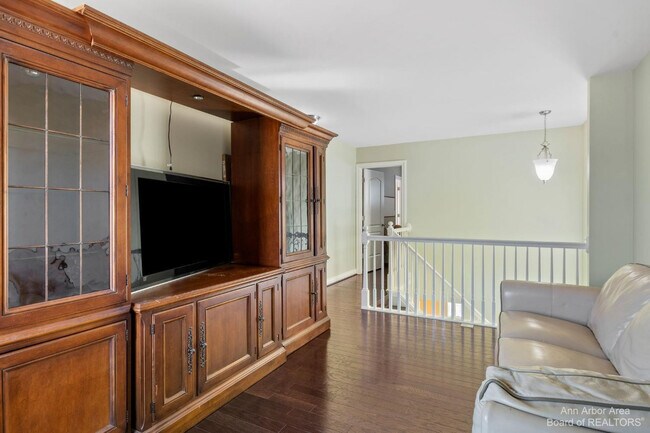 Building Photo - 4290 Hackberry Ct
