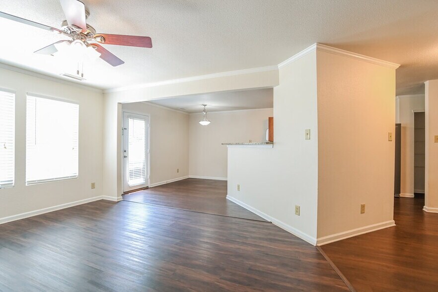 Building Photo - 4532 Stone Mountain Dr