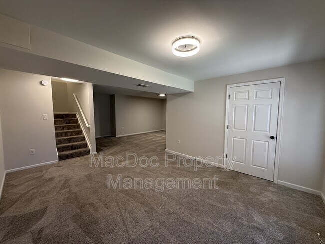 Building Photo - 14 Heatherbrook Ln