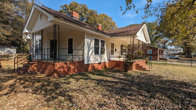 Primary Photo - 804 Wabash Ave