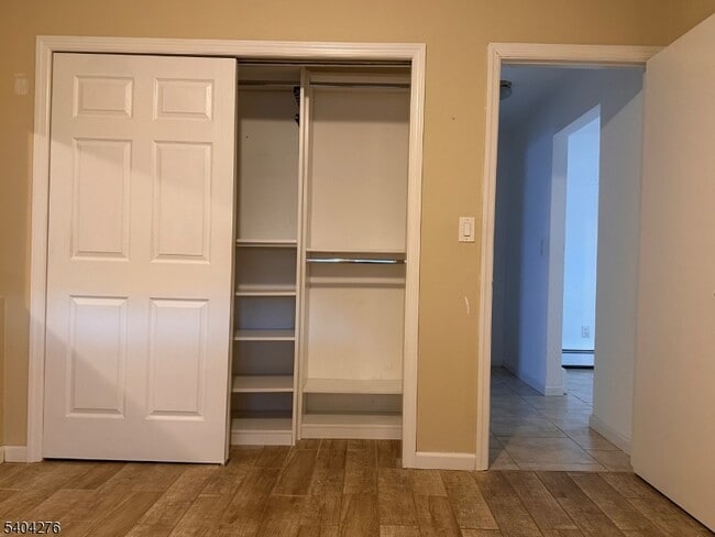 Building Photo - 14 Orchard St