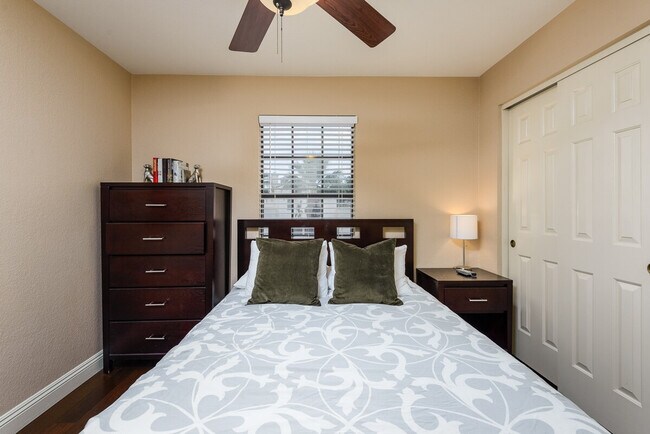 Building Photo - 16025 N 58th Pl