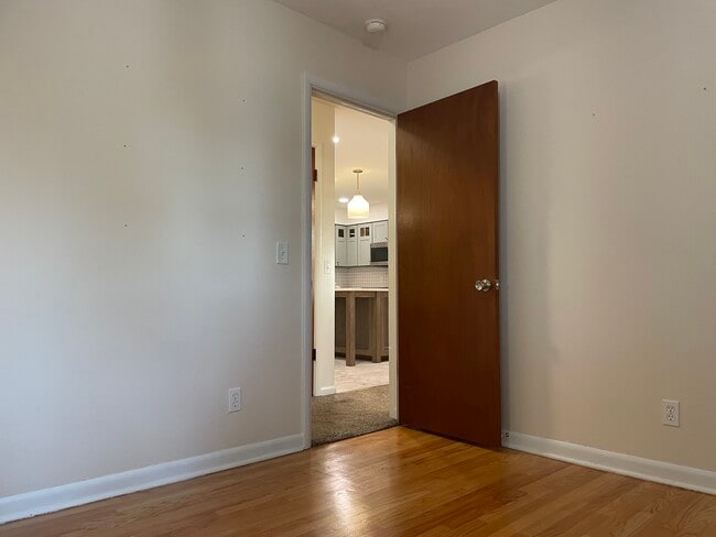 Building Photo - 1210 Acewood Blvd