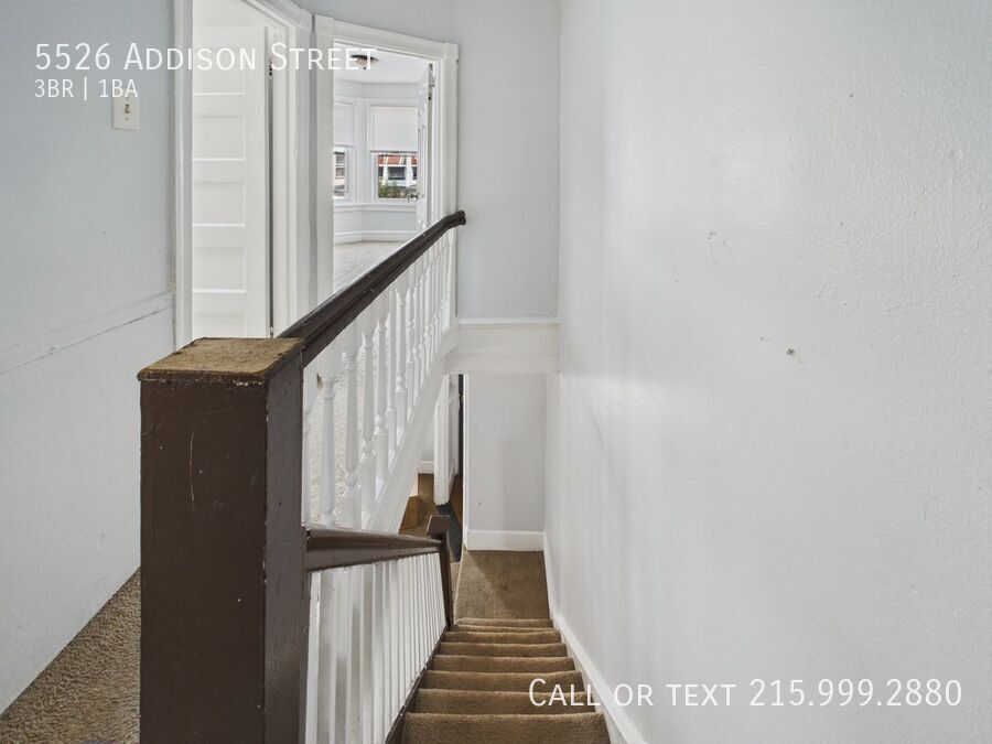 Building Photo - 5526 Addison St