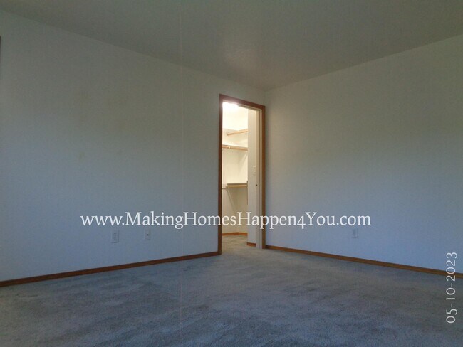 Building Photo - 405 Lavender St