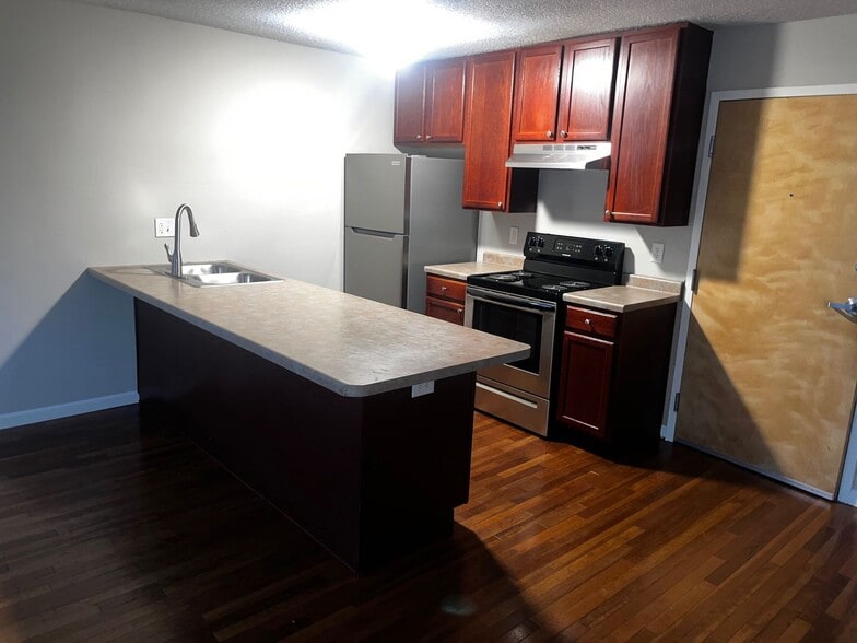 Interior Photo - Granite Falls at Silver Lake Apartments