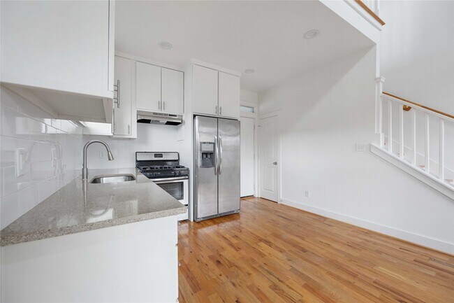 Building Photo - 1617 Dumble St