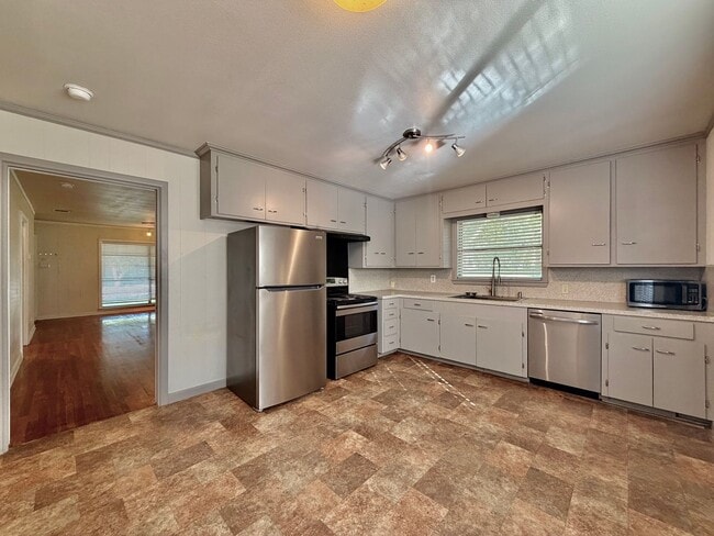 Building Photo - Unbeatable Location! Walk Across the Street to TXST Campus