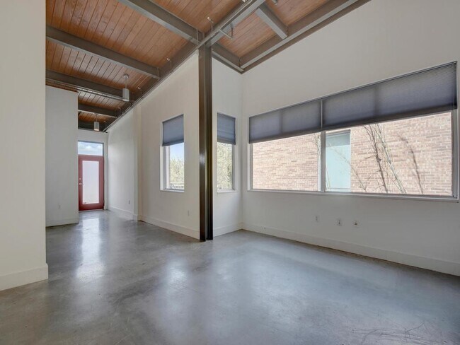Building Photo - 2205 N Lamar Blvd