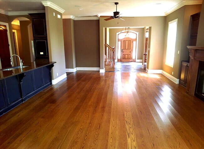Building Photo - 1847 Ashley Hall Way