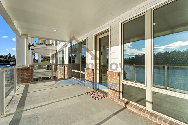 Building Photo - 355 W Waterside Dr