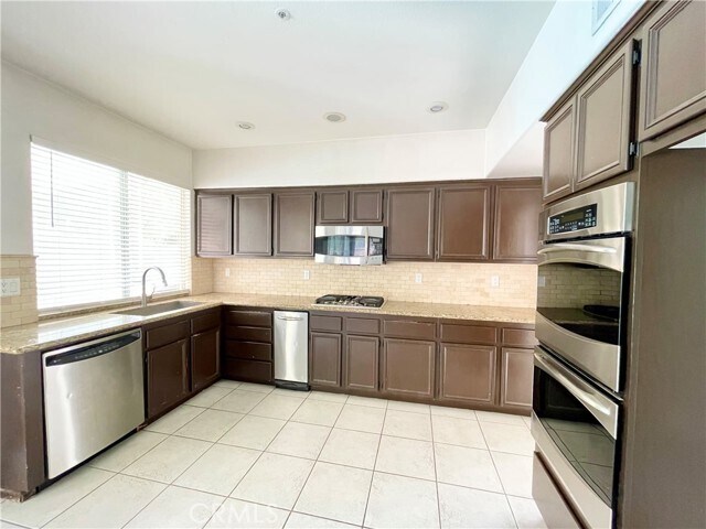 Building Photo - 17409 Kelsey Way