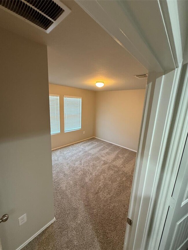 Building Photo - 13105 Brahmin Dr