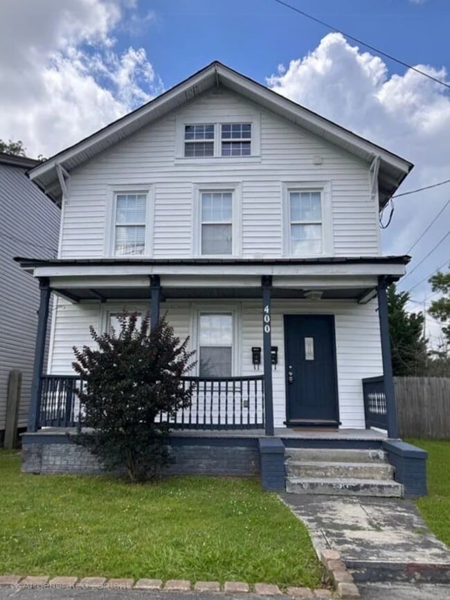 Building Photo - 400 Jamestown Ave