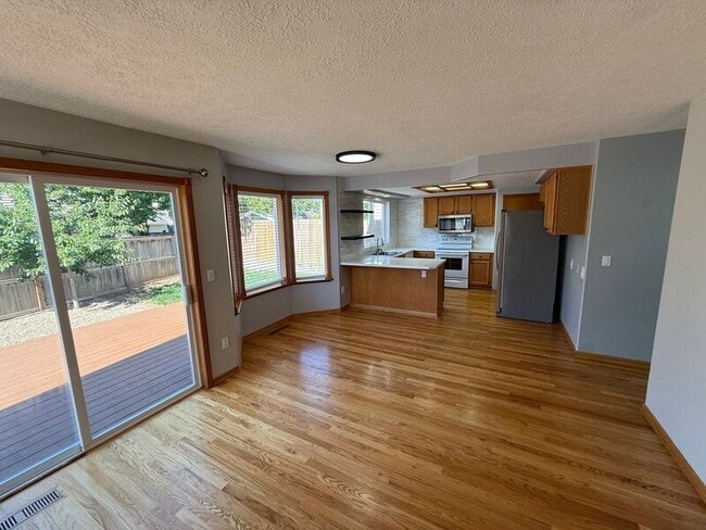 Building Photo - 757 Sphinx Ct NE