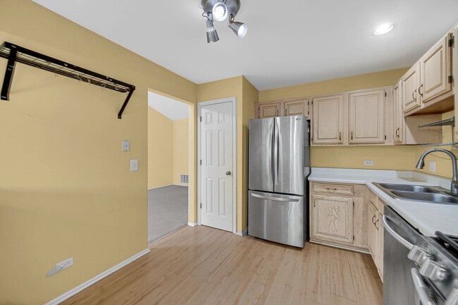 Building Photo - 2403 Mallow Ct