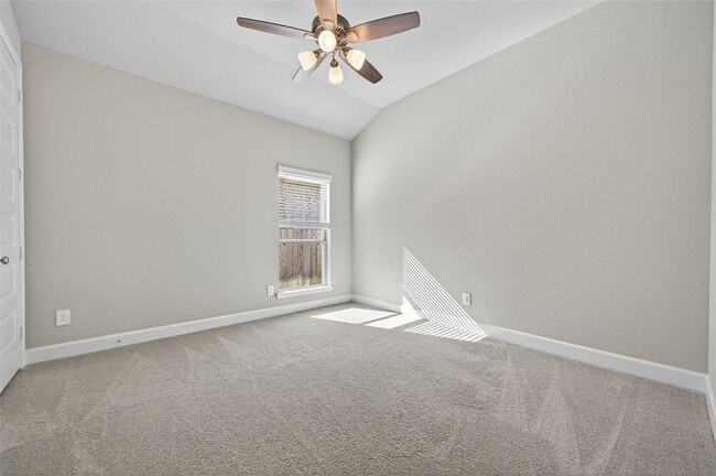 Building Photo - 15330 Legacy Pk Wy