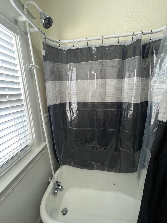 Building Photo - 9 Monte Vista Ave