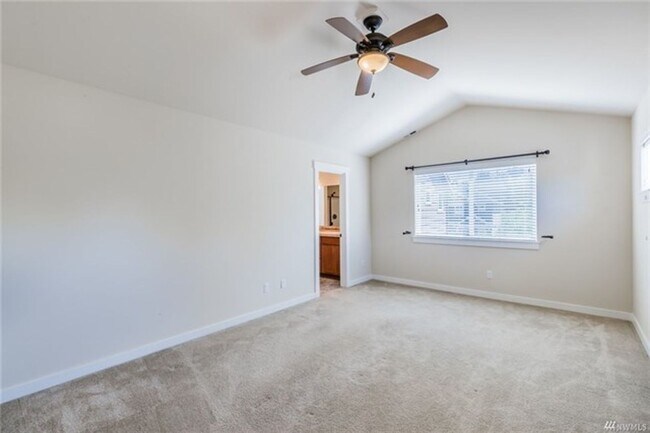Building Photo - 4Bd/2.5Ba Lynnwood House