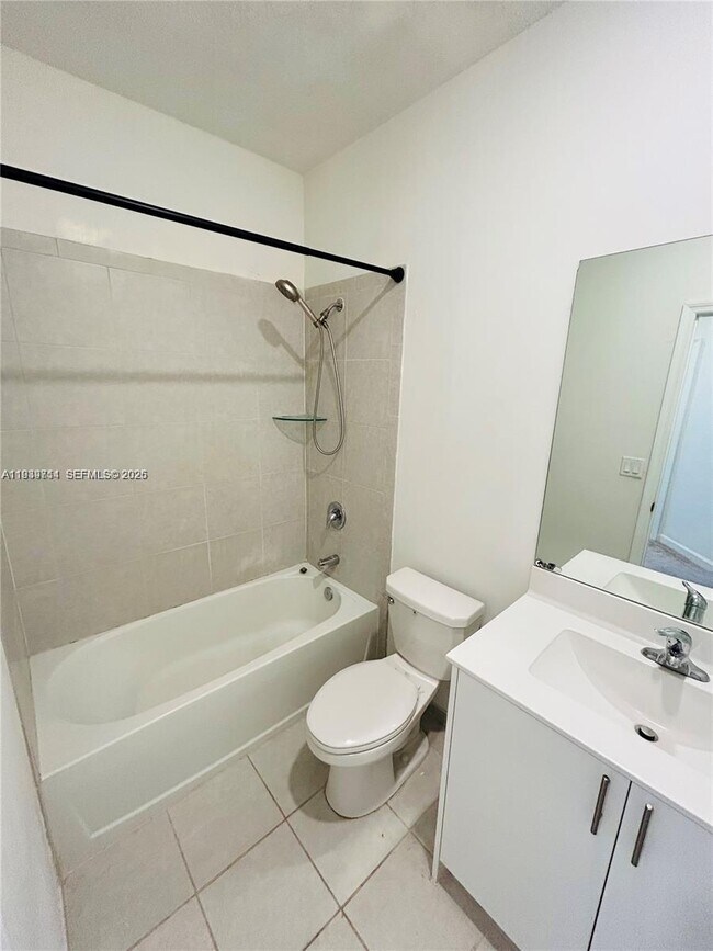 Building Photo - 2617 SE 10th St