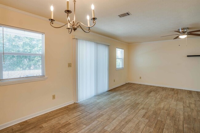 Building Photo - 266 S Villas Ct