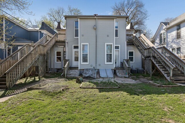Building Photo - 1313 S 32nd St