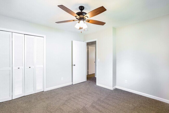 Building Photo - 1716 Georgetown Dr