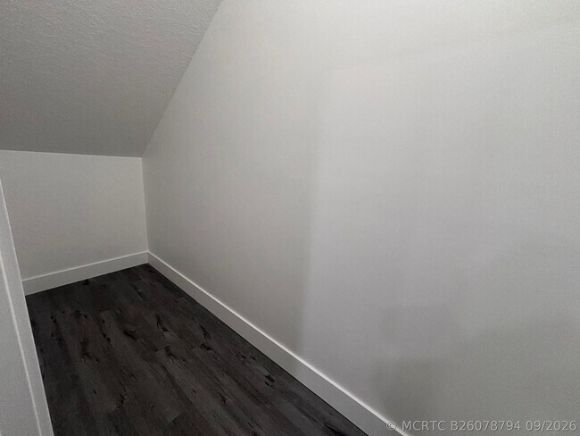 Building Photo - 3930 Sabal Way