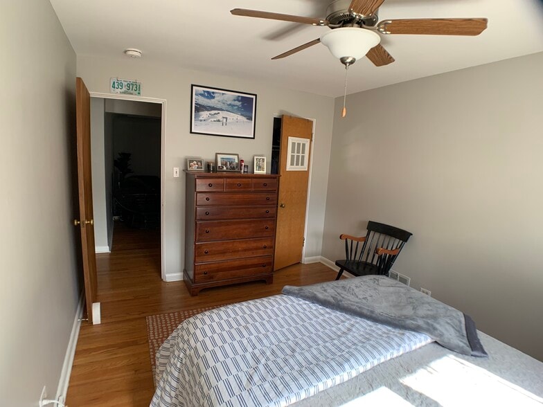 Building Photo - 727 Clermont St