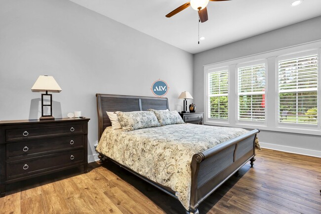 Building Photo - Beautiful custom home in Hampton Lake!
