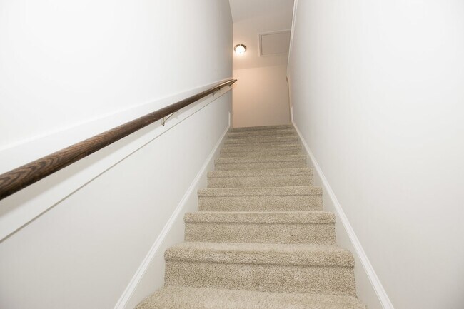 Building Photo - Charming 4 Bedroom Rental Home with Spacious Layout in Carthage, NC!