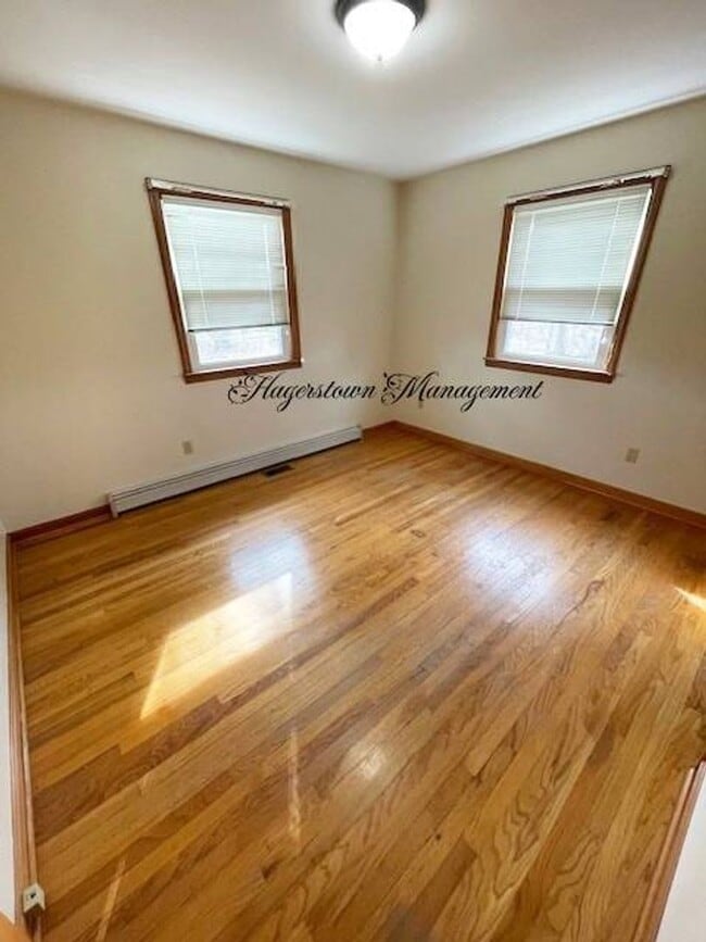 Building Photo - 3 BR Single Family Home