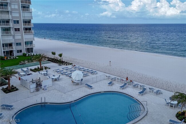 Building Photo - 3443 Gulf Shore Blvd N