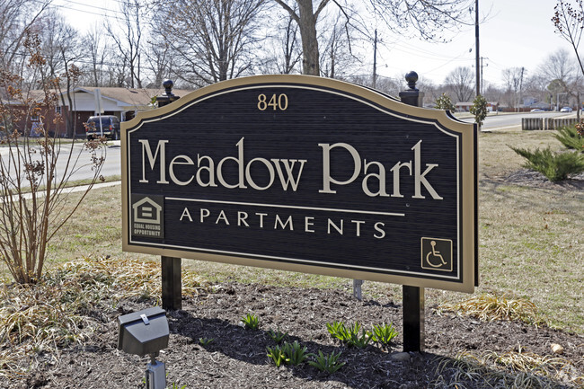 Building Photo - Meadow Park