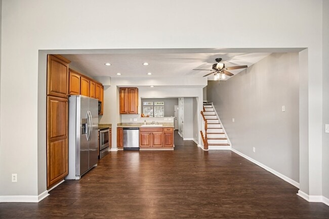 Building Photo - 7718 Porter House Dr