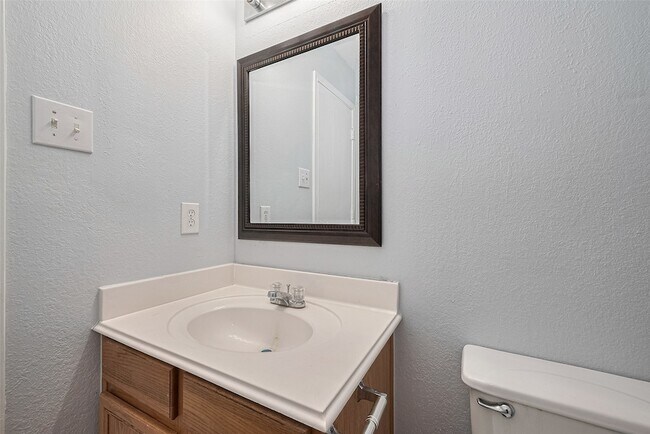 Building Photo - 2123 Gable Hollow Ln