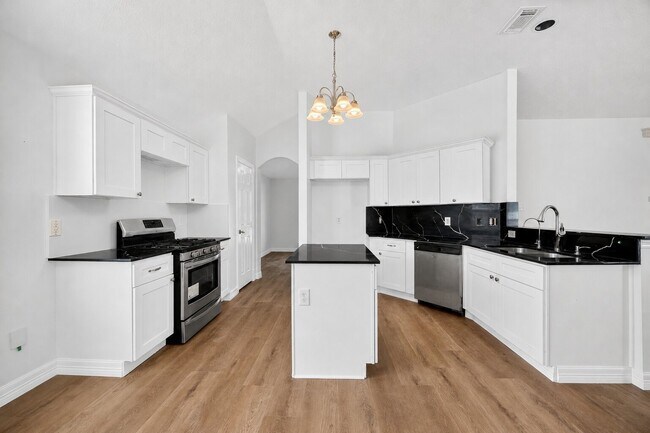 Building Photo - 15307 Flemington Ave