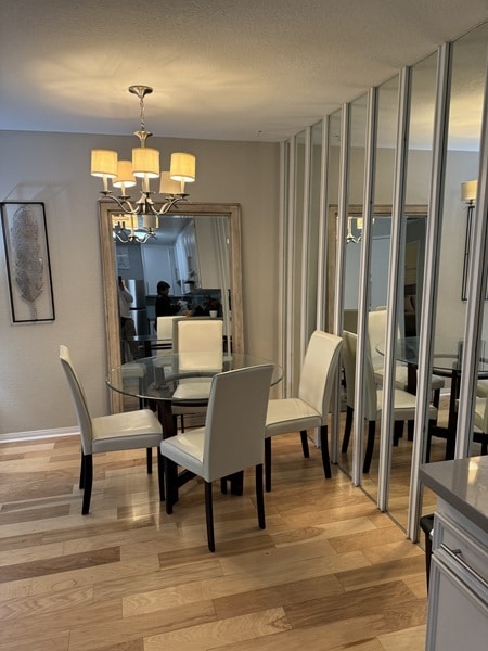 Dining - 2801 N Los Felices Cir E