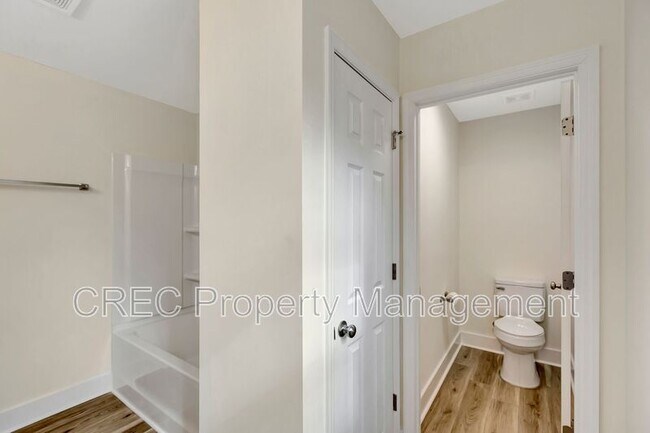 Building Photo - 6961 Raymond Ave