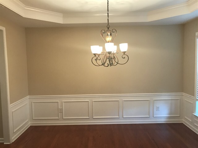 Building Photo - 811 Greenwood Crossing