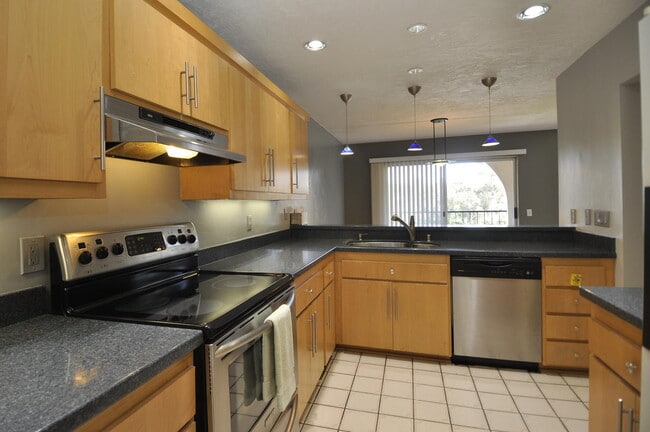 Building Photo - 4022 Layang Layang Cir