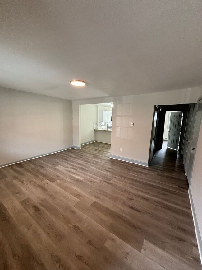 Building Photo - Beautiful 4 Bedroom 1.5 Bath House in Pottstown!