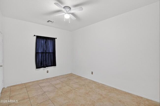 Building Photo - 1476 E Avenida Grande