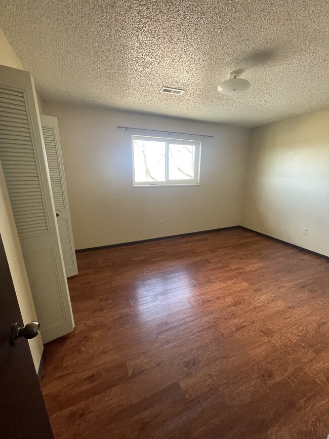 Master bedroom - 2114 Mohawk Rd