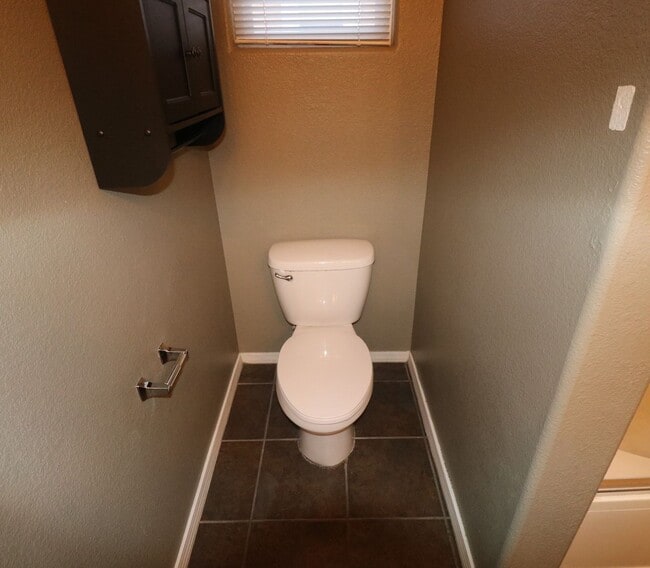 Building Photo - 601 Menaul Blvd NE