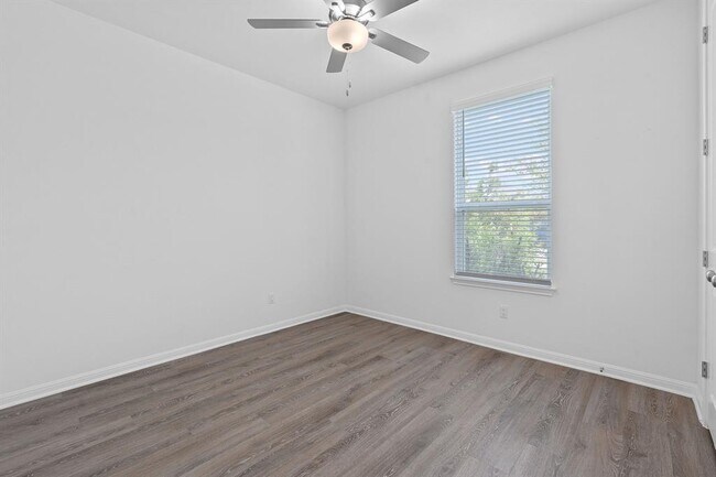 Building Photo - 529 Leeward Pass