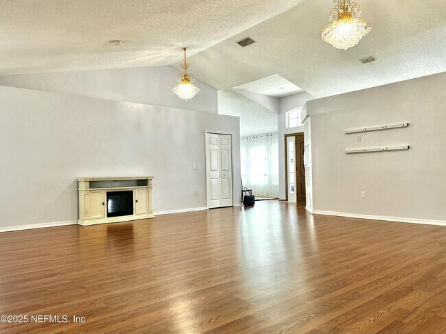 Building Photo - 11395 Aston Hall Dr