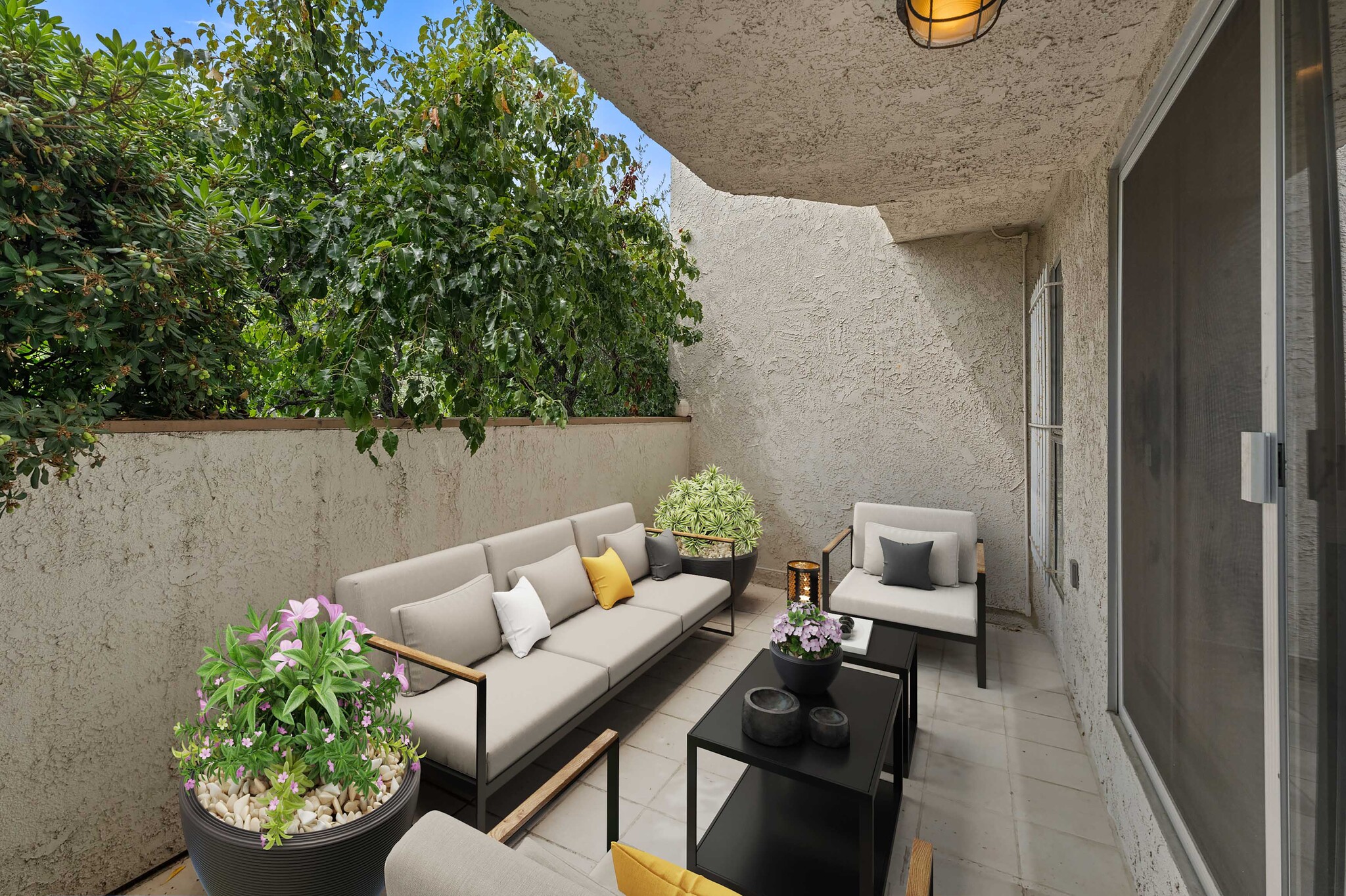 Building Photo - 5323 Coldwater Canyon Ave