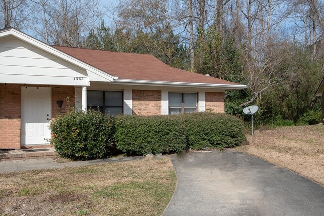 Building Photo - Hampton 1367-1369