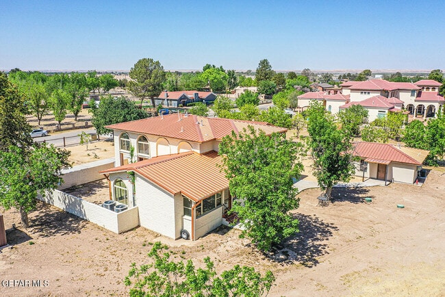 Building Photo - 137 Lanell Dr